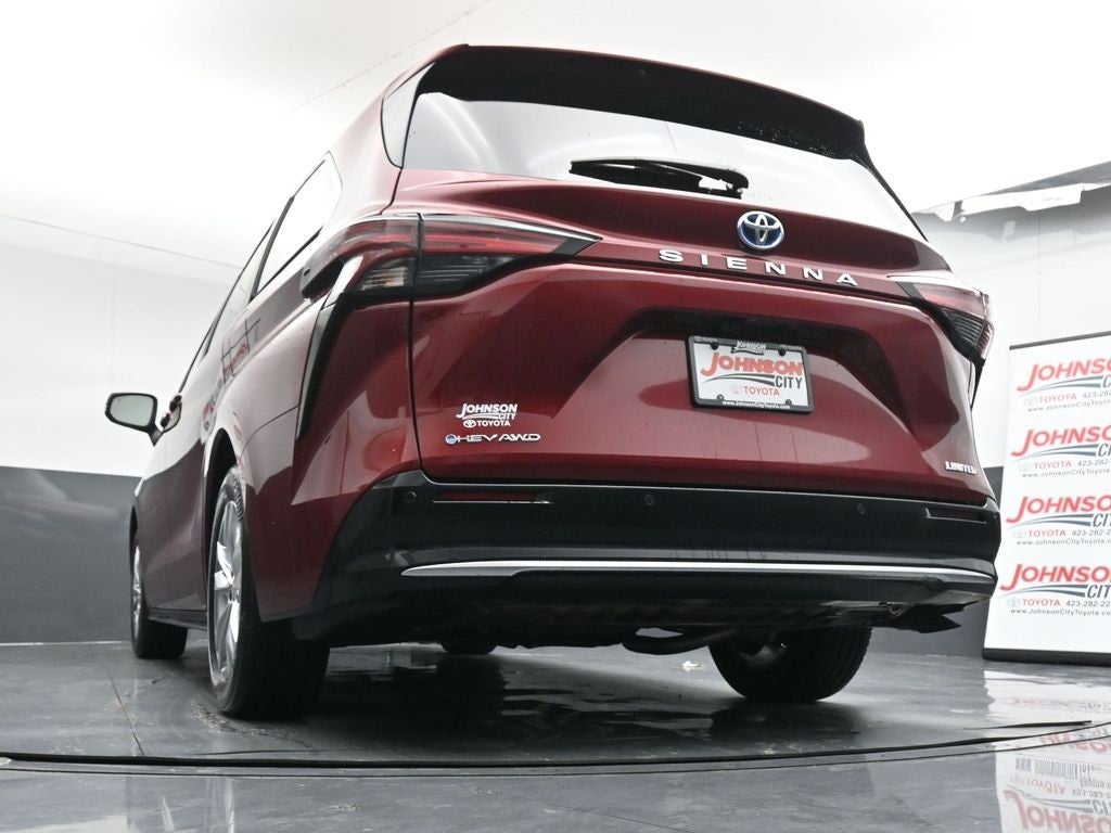 2025 Toyota Sienna Limited 7 Passenger
