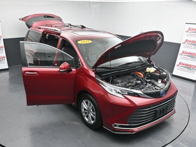 2025 Toyota Sienna Limited 7 Passenger
