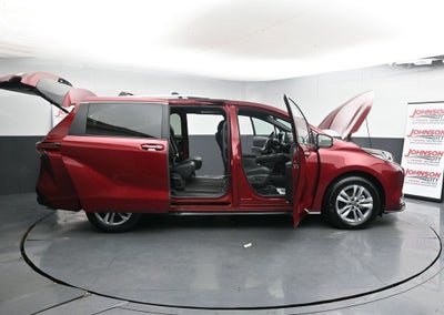 2025 Toyota Sienna Limited 7 Passenger