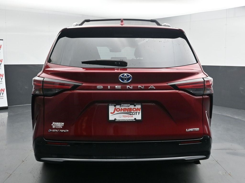 2025 Toyota Sienna Limited 7 Passenger