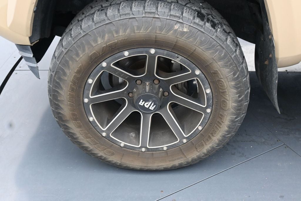 2017 Toyota Tacoma SR5