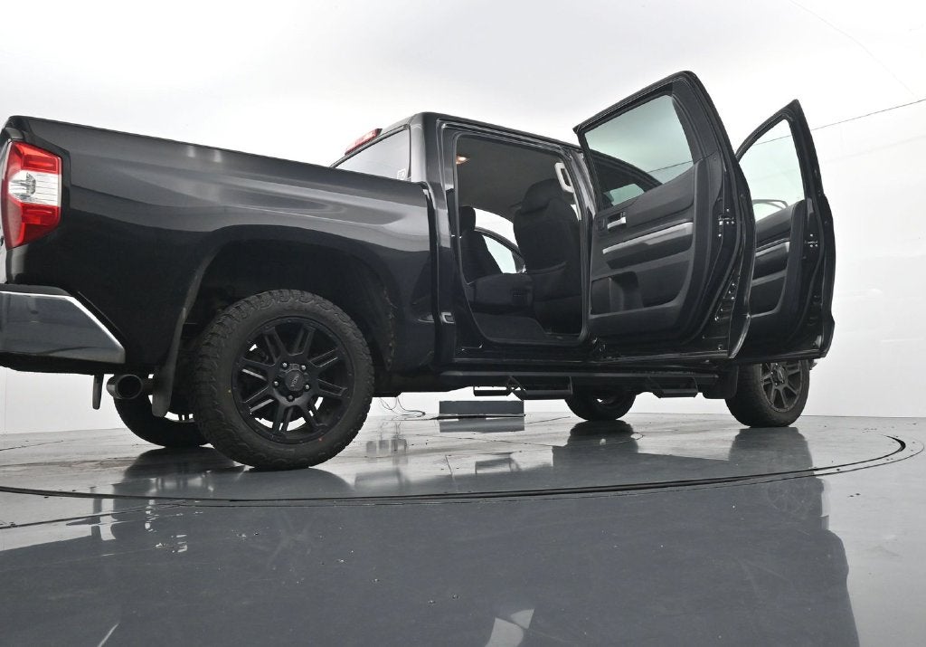 2018 Toyota Tundra SR5