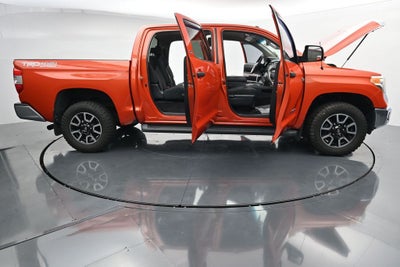 2017 Toyota Tundra SR5