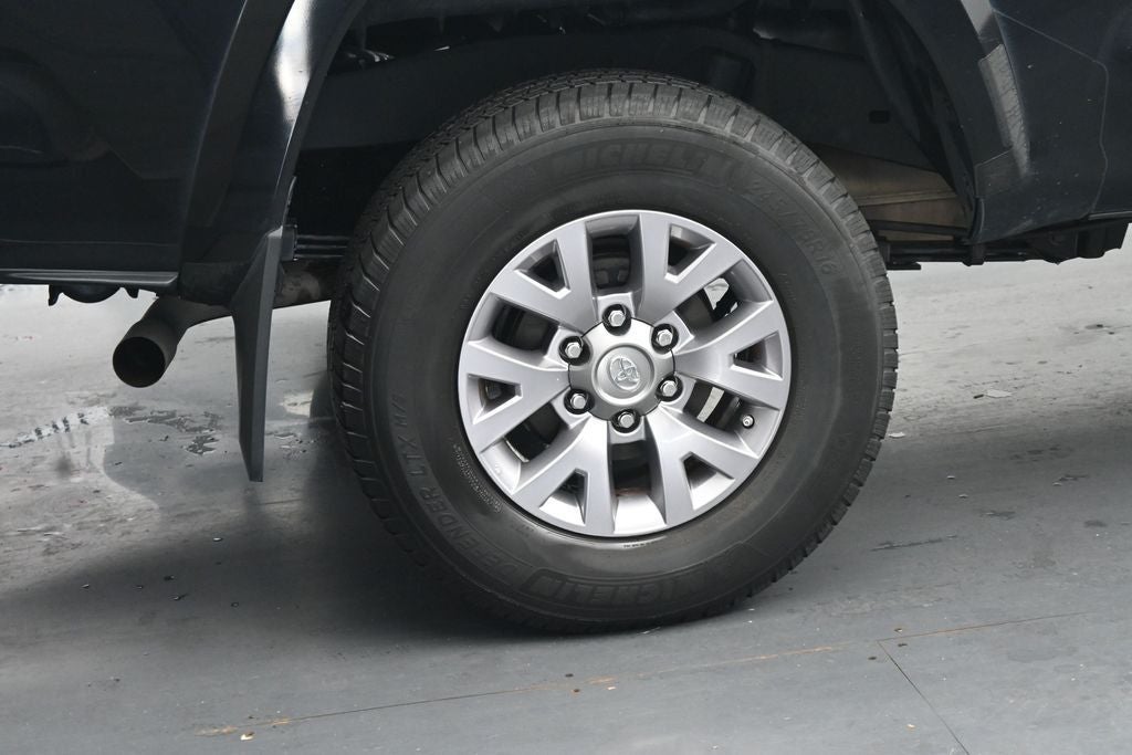 2017 Toyota Tacoma SR5