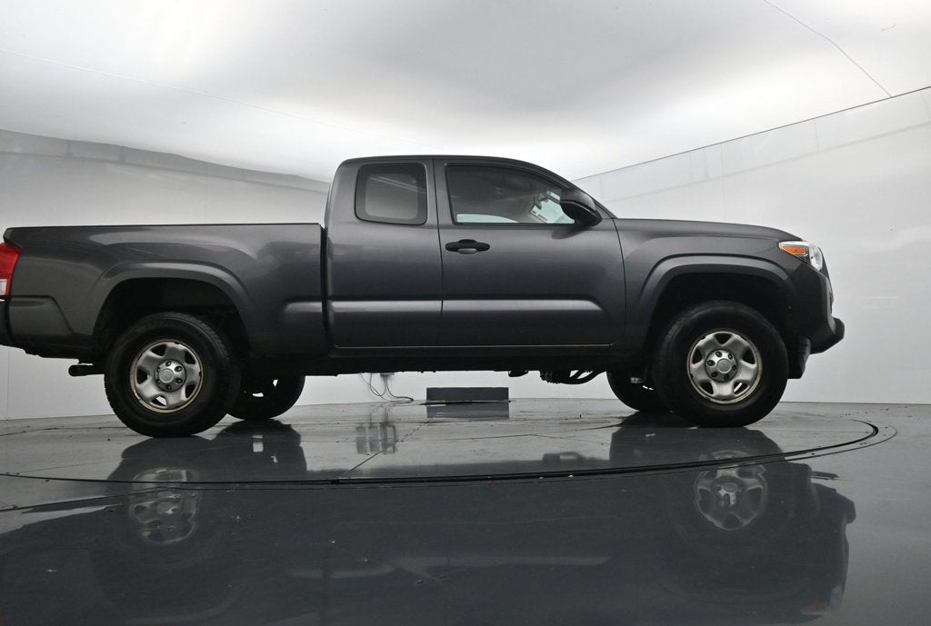 2017 Toyota Tacoma SR