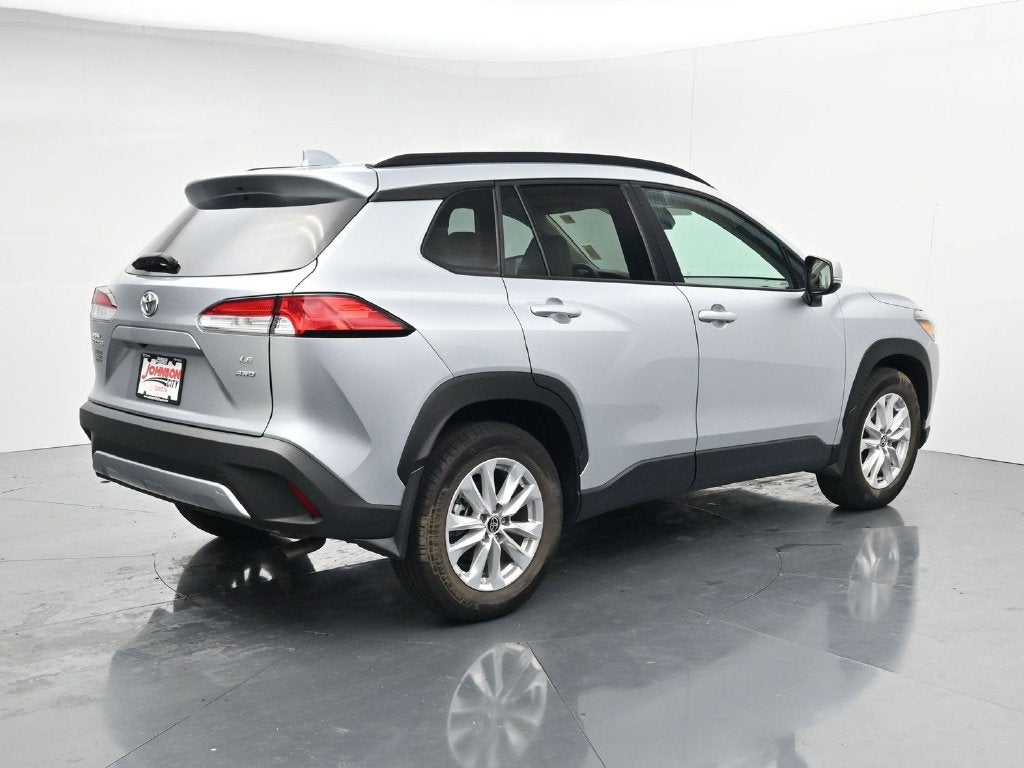 2024 Toyota Corolla Cross LE