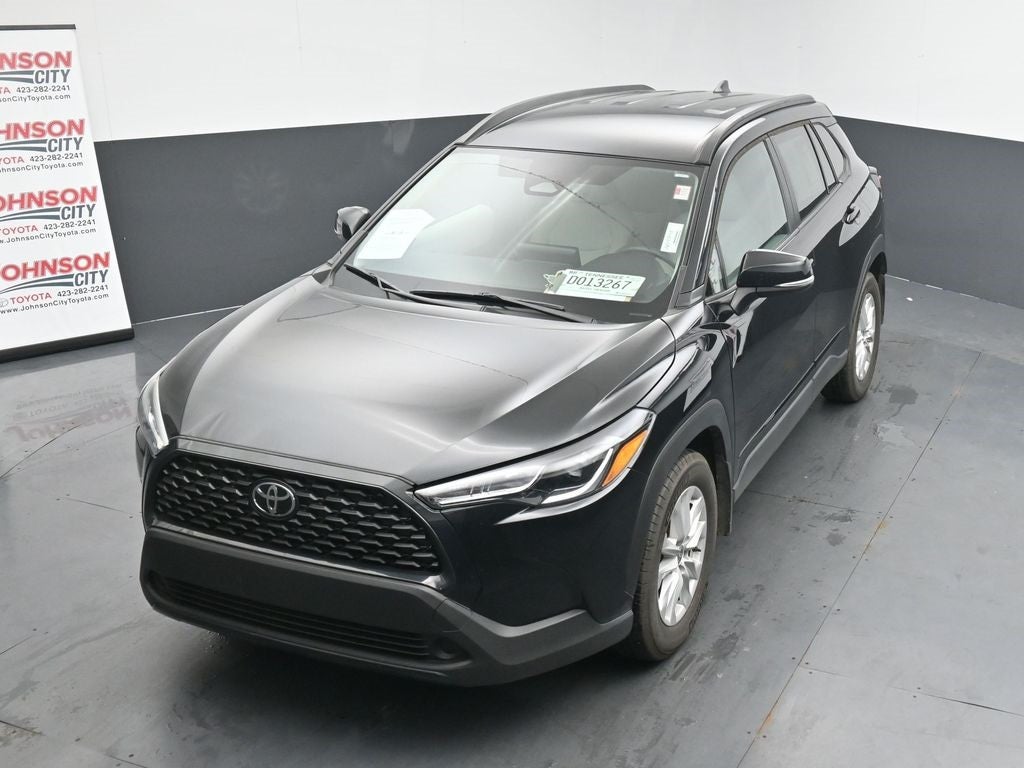 2024 Toyota Corolla Cross LE