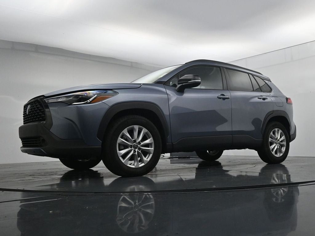 2025 Toyota Corolla Cross LE