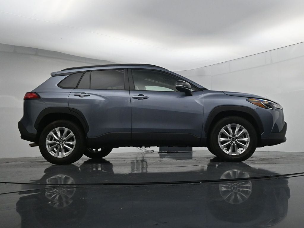2025 Toyota Corolla Cross LE