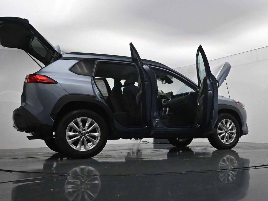 2025 Toyota Corolla Cross LE