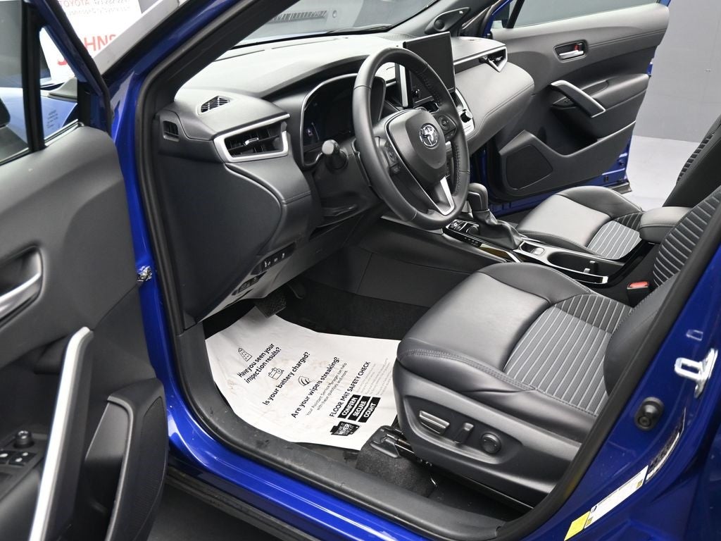 2024 Toyota Corolla Cross Hybrid XSE