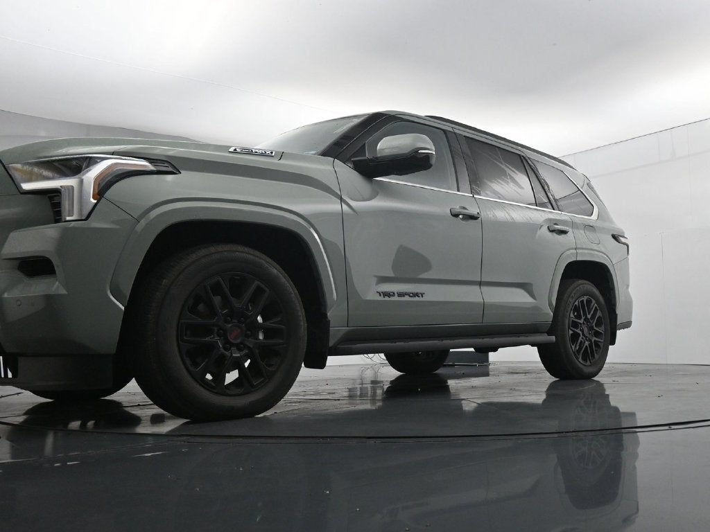 2024 Toyota Sequoia SR5