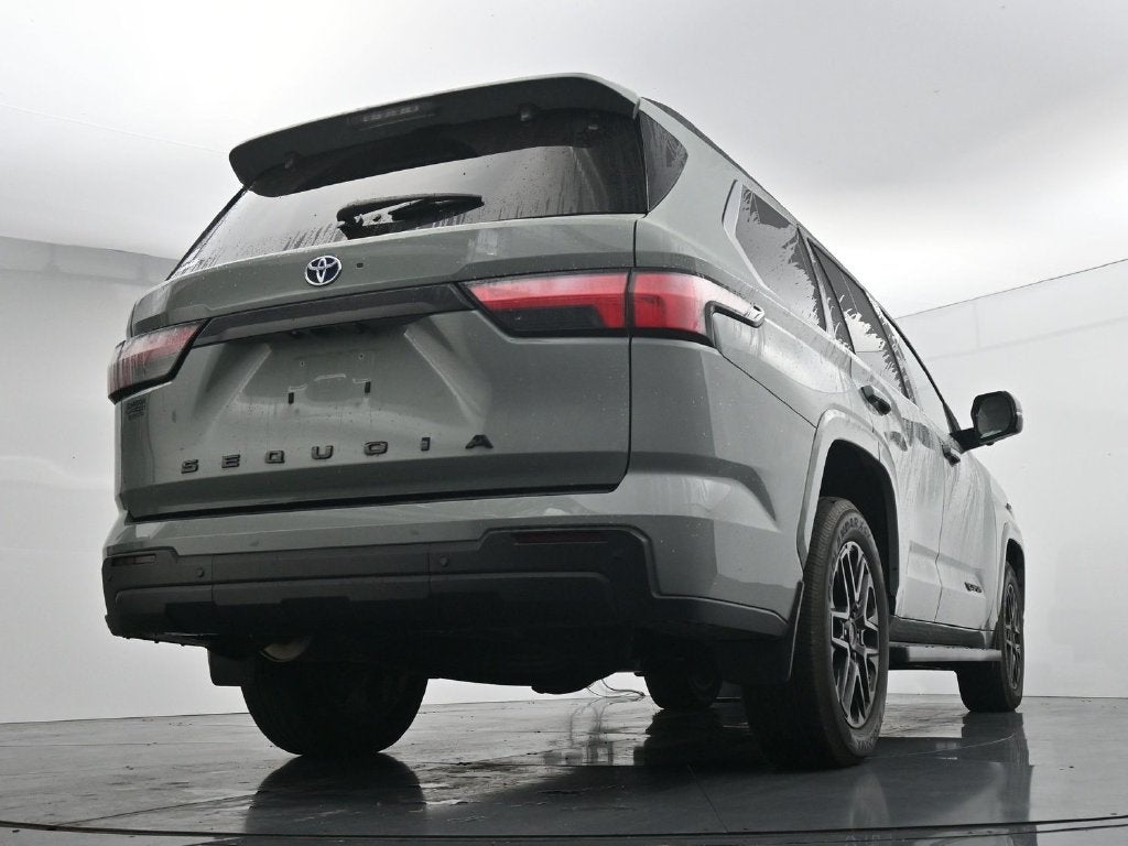 2024 Toyota Sequoia SR5