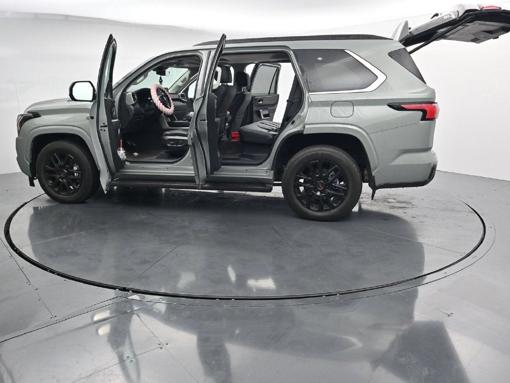 2024 Toyota Sequoia SR5