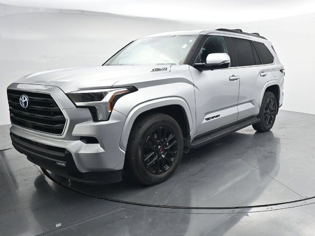 2024 Toyota Sequoia SR5
