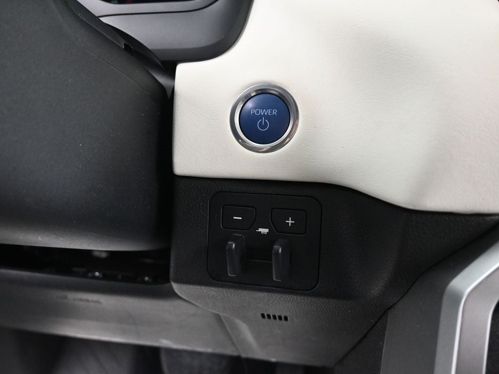 2023 Toyota Sequoia Capstone