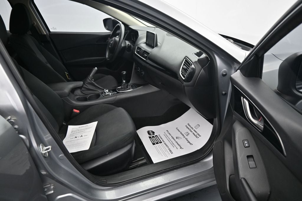 2015 Mazda Mazda3 i Sport