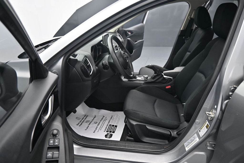 2015 Mazda Mazda3 i Sport