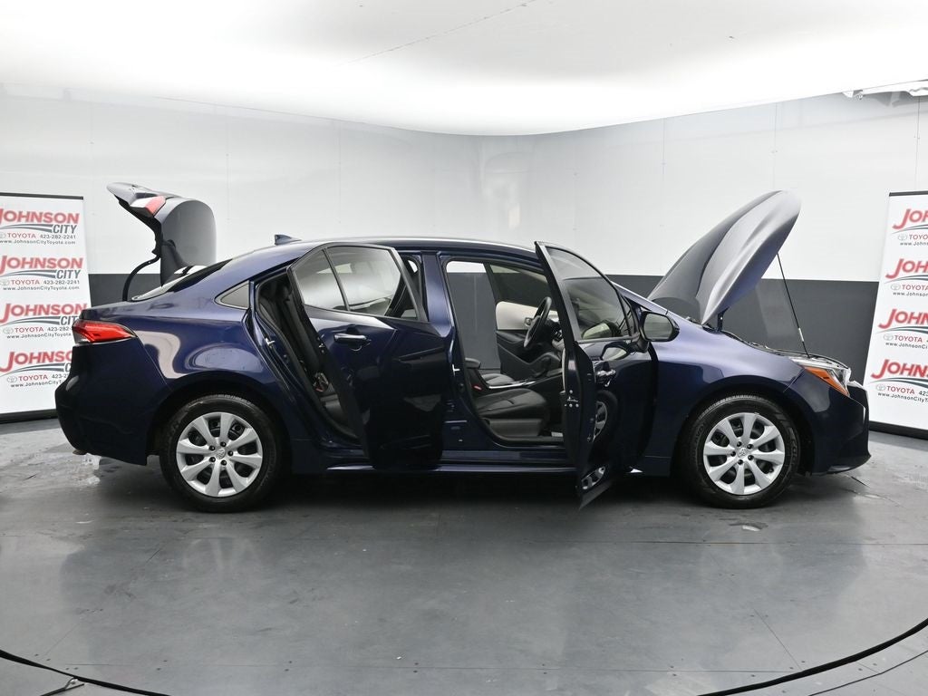 2022 Toyota Corolla LE WITH LEATHER!