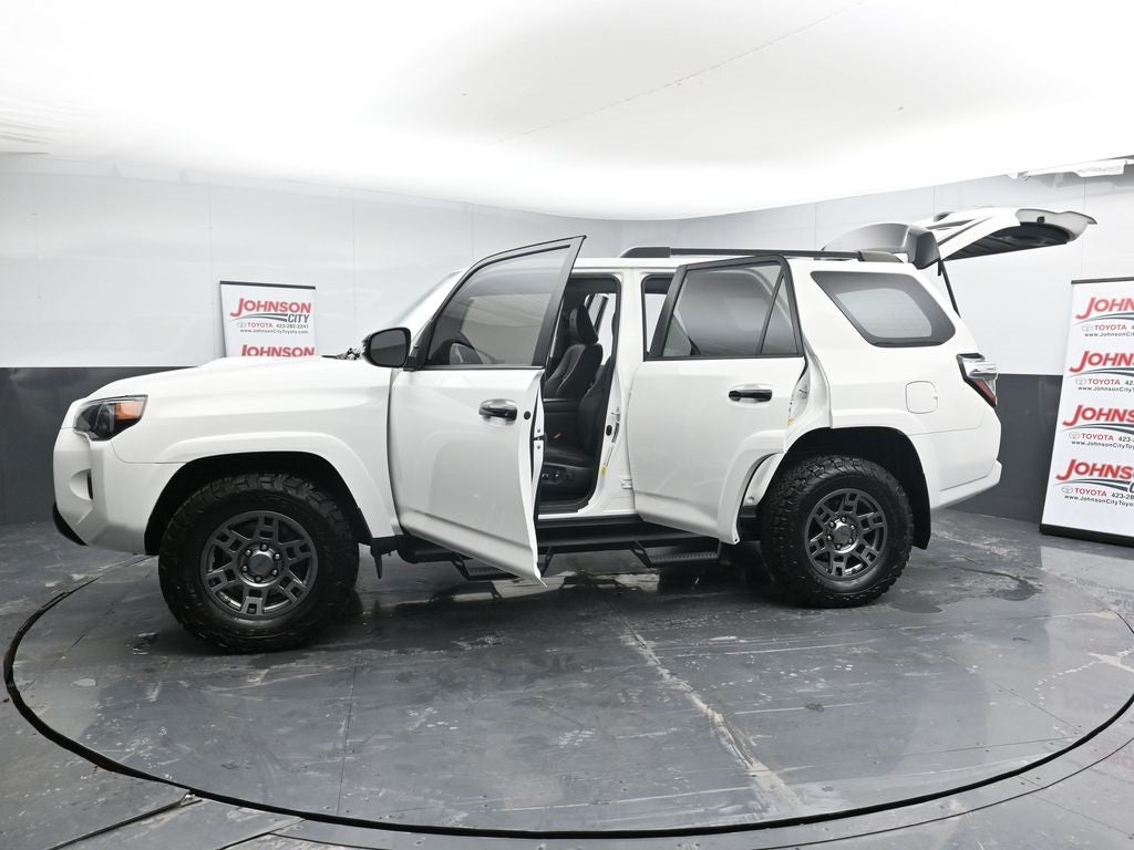 2020 Toyota 4Runner Venture