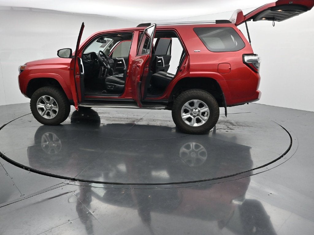 2022 Toyota 4Runner SR5