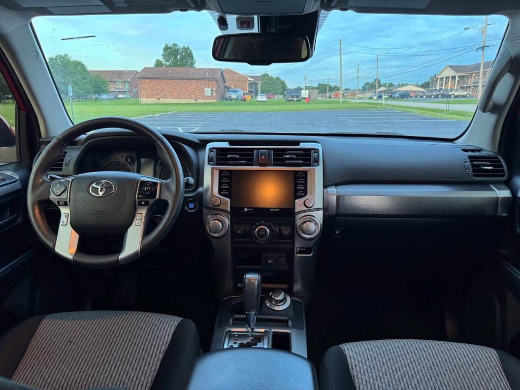 2022 Toyota 4Runner SR5