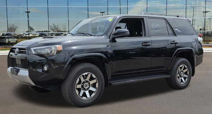 2024 Toyota 4Runner TRD Off-Road