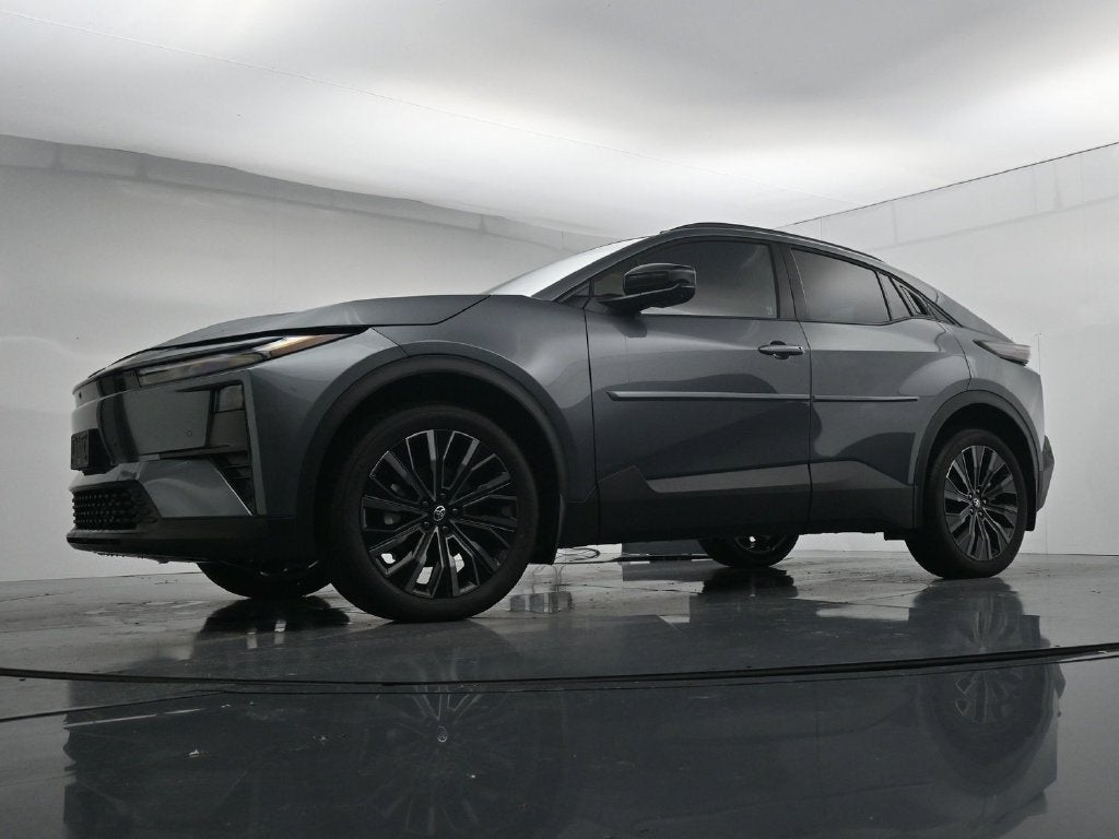 2026 Toyota C-HR XSE