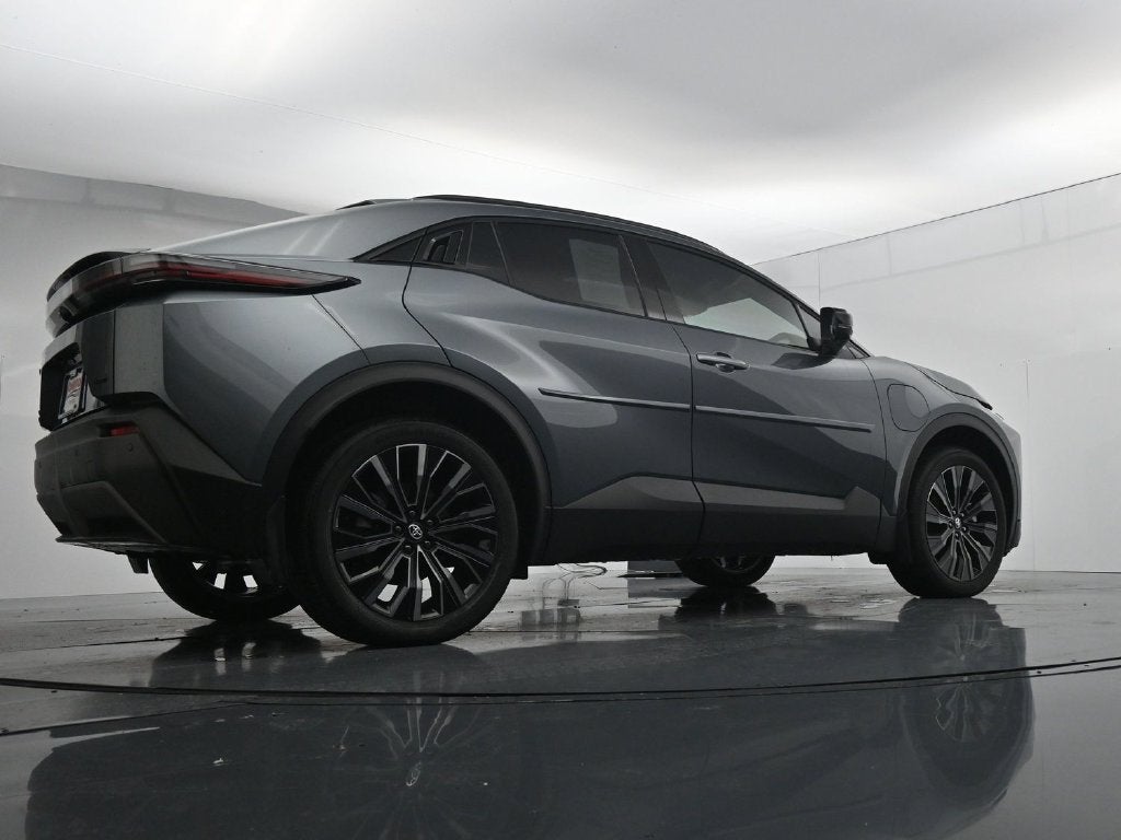 2026 Toyota C-HR XSE