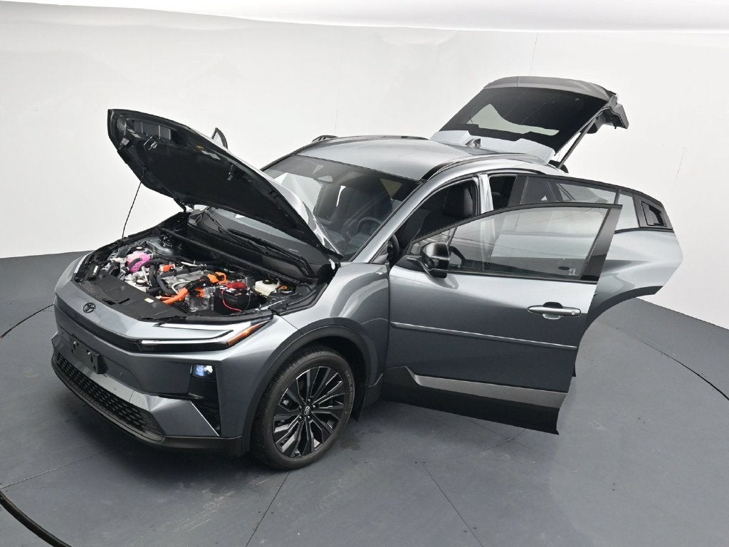 2026 Toyota C-HR XSE