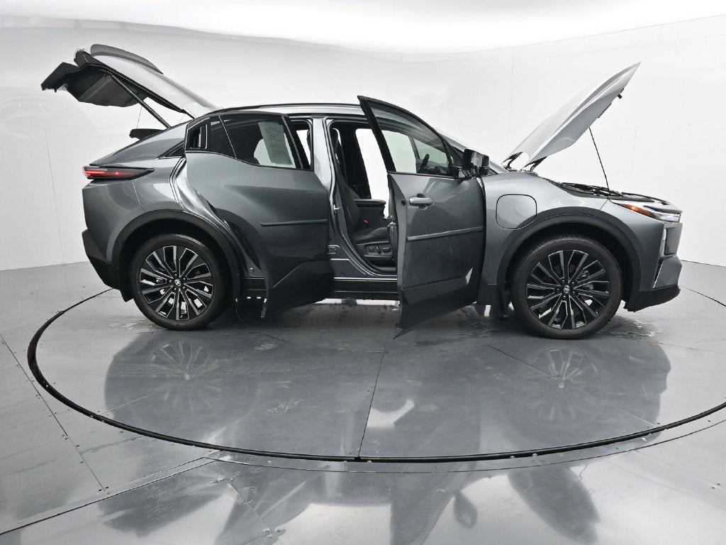 2026 Toyota C-HR XSE