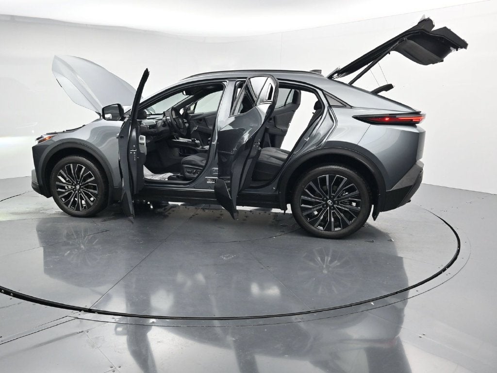 2026 Toyota C-HR XSE