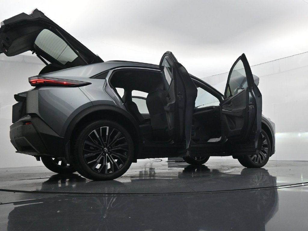 2026 Toyota C-HR XSE