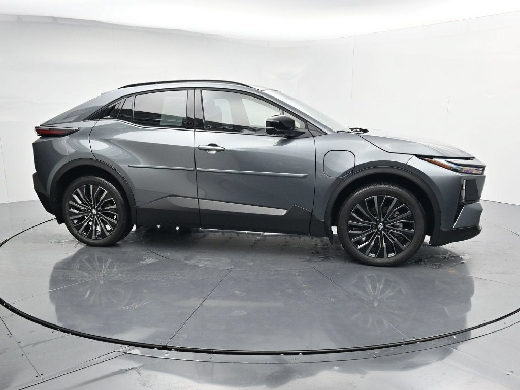 2026 Toyota C-HR XSE