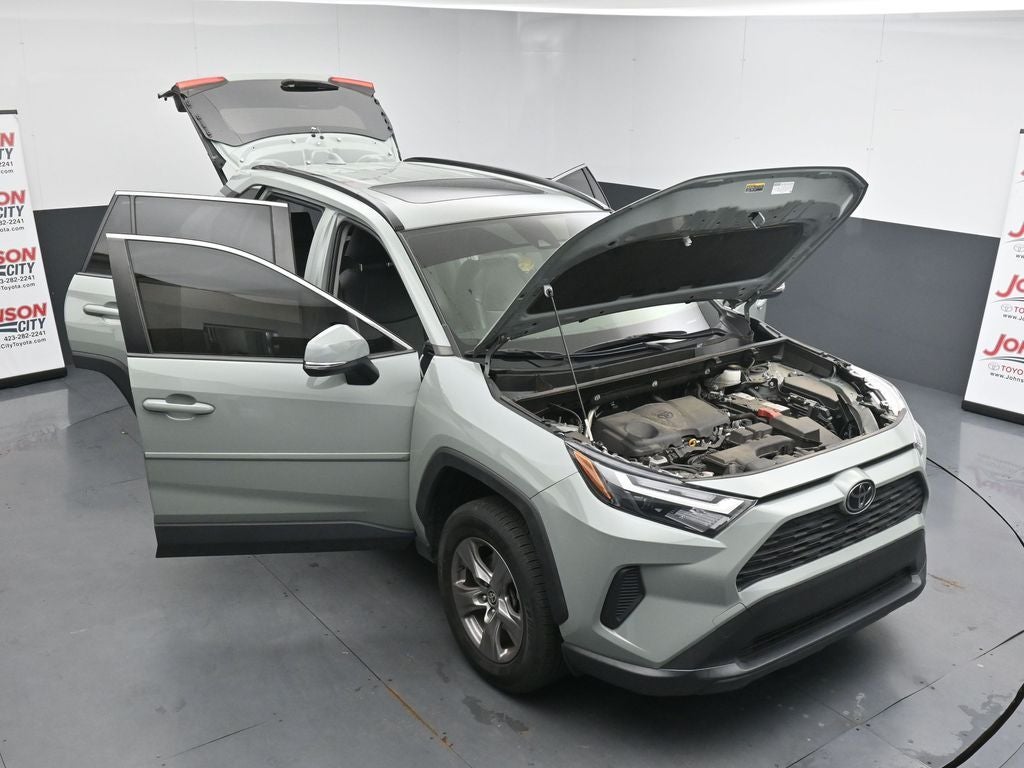 2022 Toyota RAV4 XLE