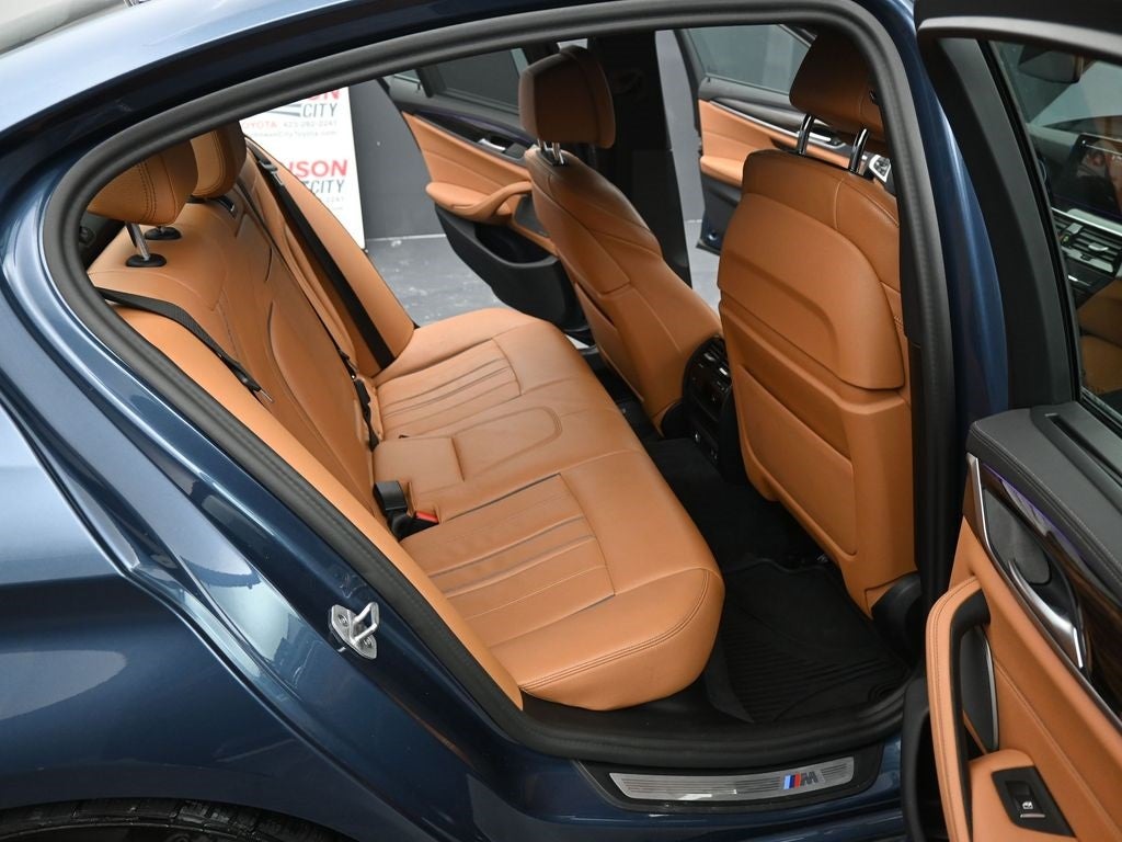 2023 BMW 5 Series M550i xDrive