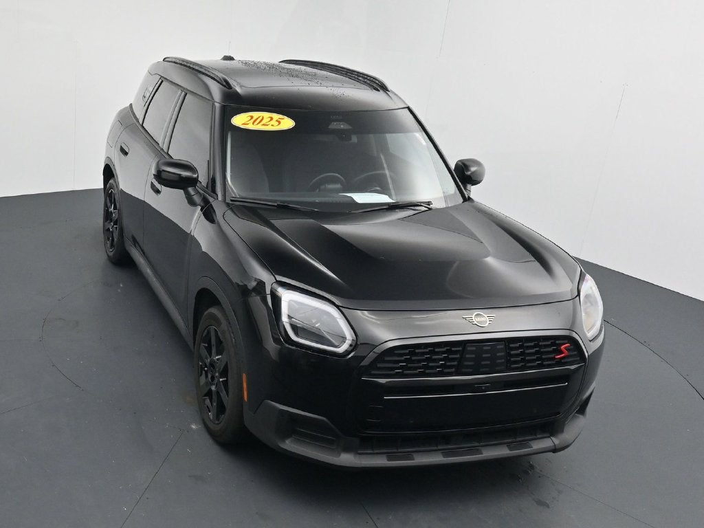 2025 MINI Countryman Signature Plus