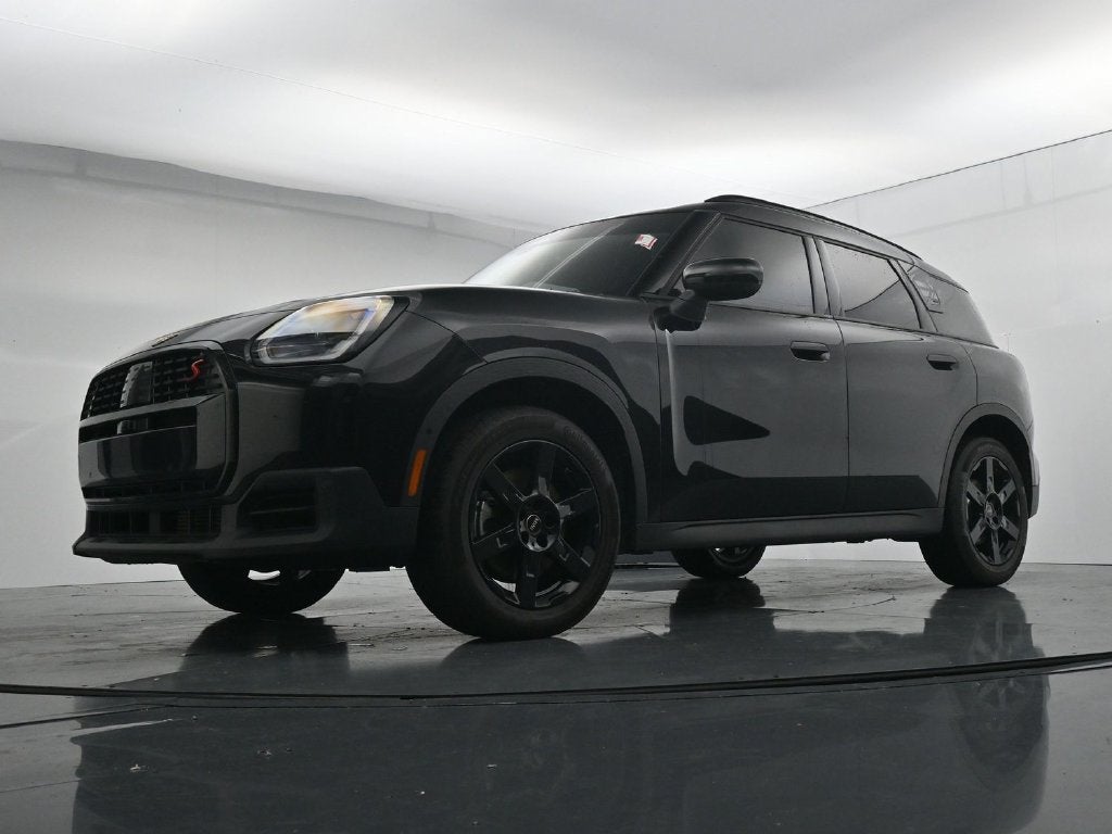 2025 MINI Countryman Signature Plus