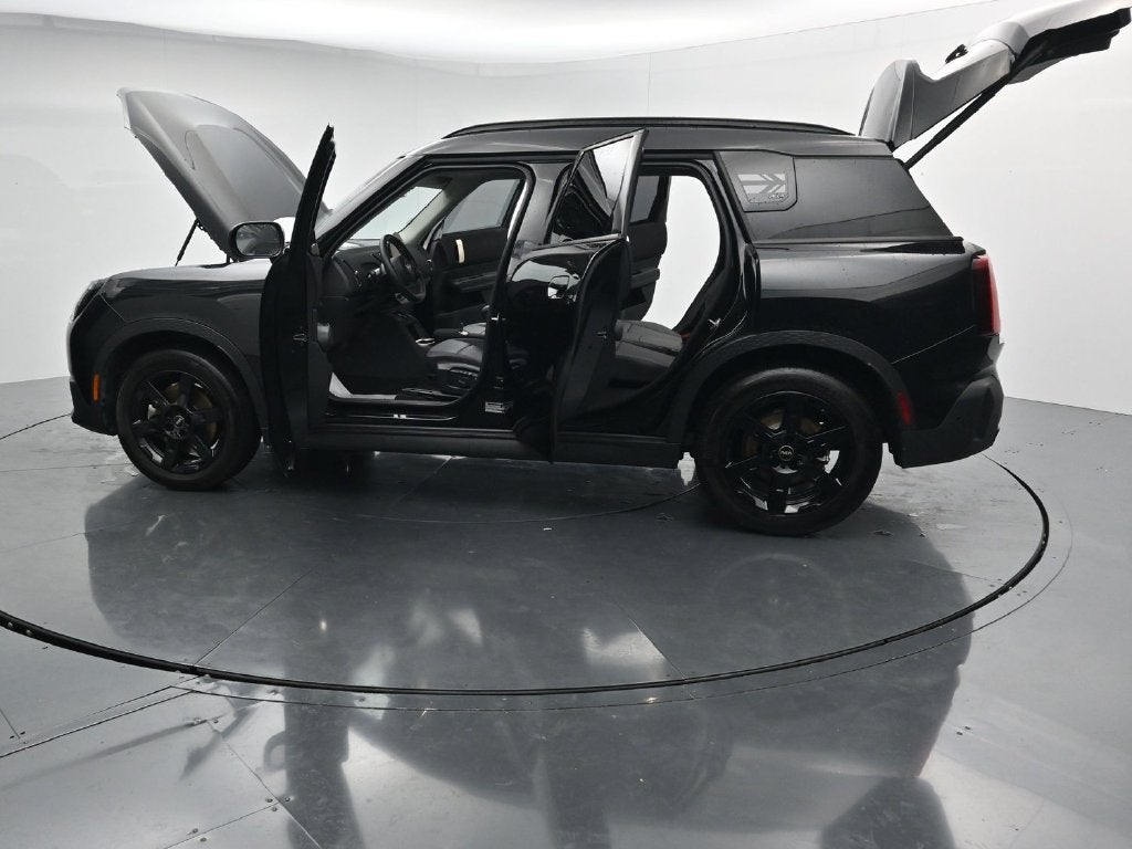 2025 MINI Countryman Signature Plus