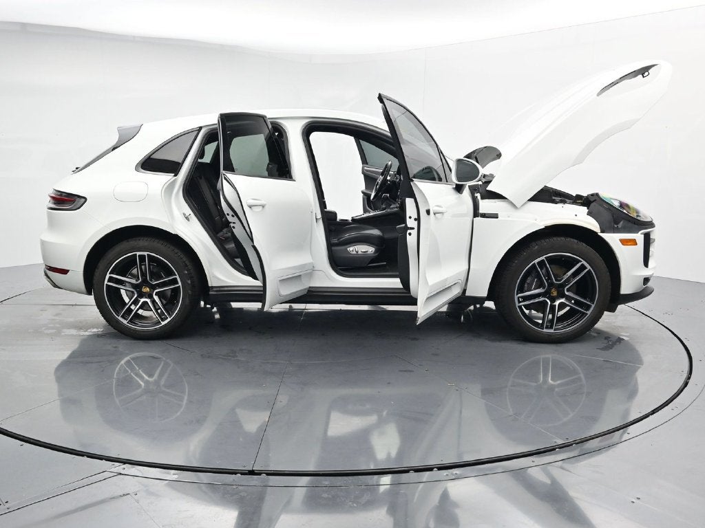 2021 Porsche Macan Base