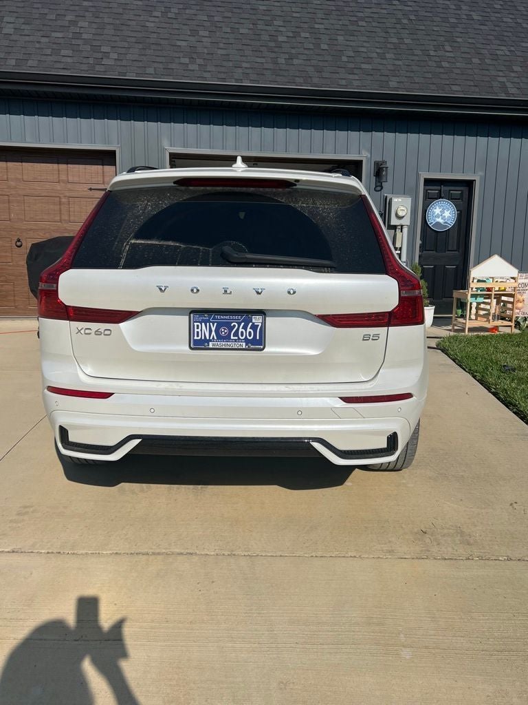 2023 Volvo XC60 B5 Plus Dark Theme