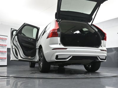 2023 Volvo XC60 B5 Plus Dark Theme