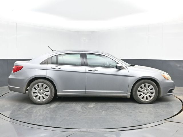 2013 Chrysler 200 LX