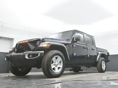 2022 Jeep Gladiator Sport