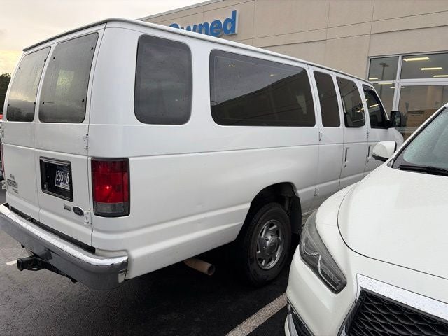 2011 Ford E-Series Wagon XLT