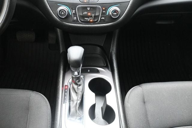 2022 Chevrolet Malibu LS 1LS