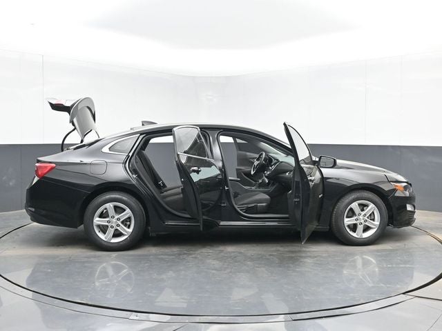 2022 Chevrolet Malibu LS 1LS