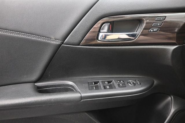2017 Honda Accord EX-L w/Navigation and Honda Sensing