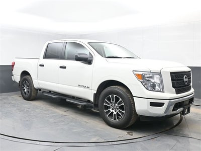 2024 Nissan Titan SV