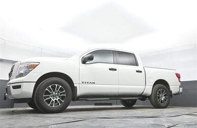 2024 Nissan Titan SV